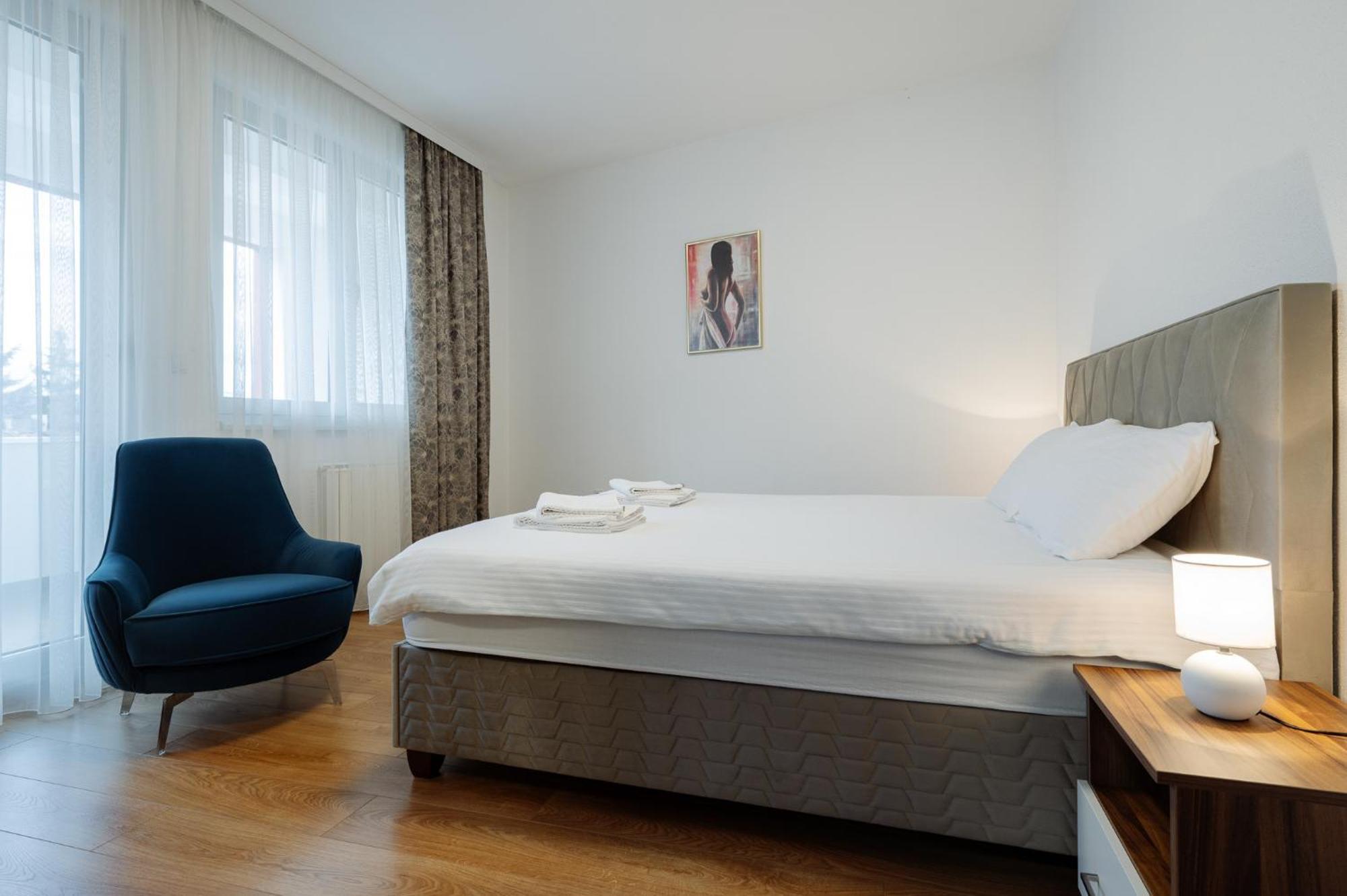 Apartman Square Trg Приедор Экстерьер фото